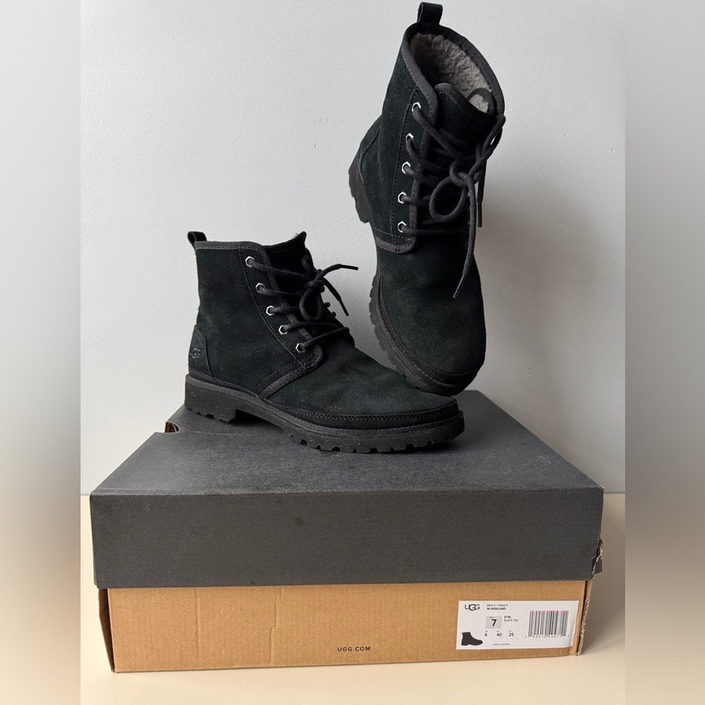 UGG Men’s Harkland Boots Size 7
